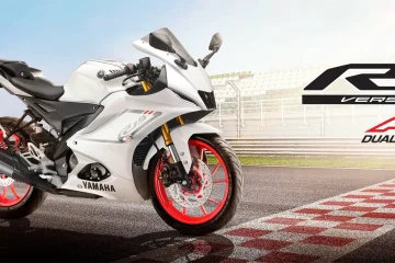 YAMAHA R15 V4